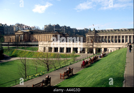 Les Galeries nationales d'Écosse à partir de l'extrémité ouest de Princes Street Gardens Edinburgh Banque D'Images