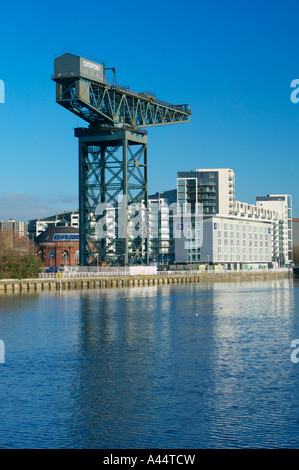 L'Finnieston Crane et India Quay Building à côté de la rivière Clyde, Glasgow, Ecosse Banque D'Images