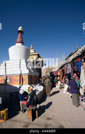 Inde Ladakh Leh bazar en hiver cale dessous petit chorten Banque D'Images