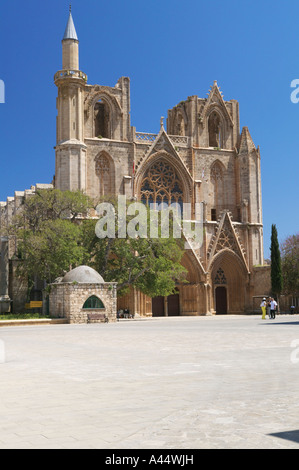 Lala Mustafa Pasa Mosque, Gazimagusa ou Famagusta, Chypre du Nord. Anciennement la cathédrale Saint-Nicolas Banque D'Images