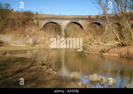 Dale Monsal viaduc, parc national de Peak District, Derbyshire, Angleterre, Royaume-Uni, Europe Banque D'Images