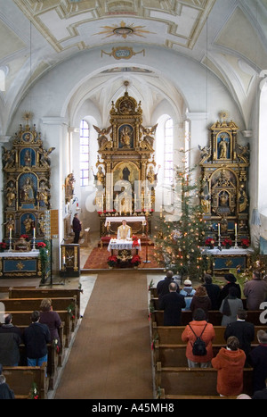 Gelting ville de Geretsried Haute-bavière Allemagne église fille fête saint Benedikt service religieux sur Décembre 31. jour de St. Banque D'Images