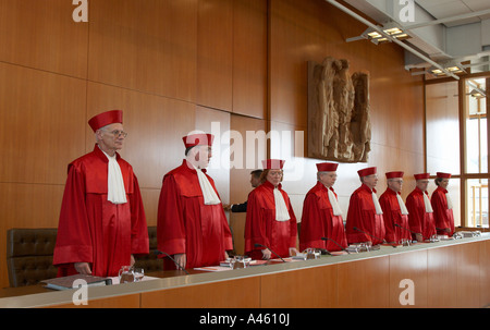 Les juges de la deuxième sénat de la Cour constitutionnelle fédérale de Karlsruhe, Allemagne Banque D'Images