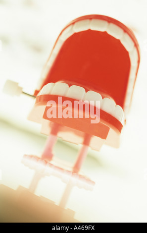 Image Concept de jouet pour enfants dents cliquetis Banque D'Images