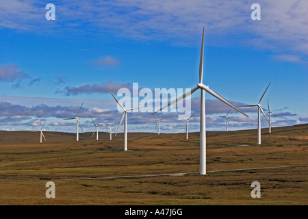 L'énergie éolienne à turbines éoliennes Farr, Inverness, Scotland UK Banque D'Images