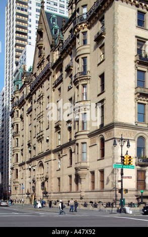 Dakota Apartments, New York, 1881 - 1884. John Lennon abattu à l'entrée en 1980. Architecte : Henry J Hardenbergh Banque D'Images