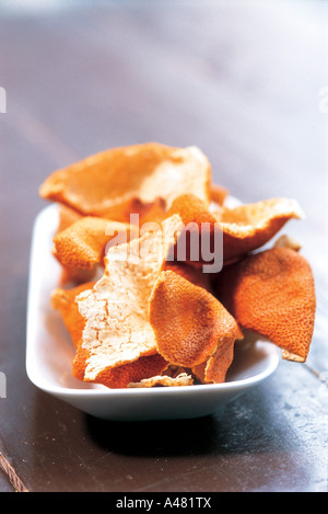 High angle view of dry zestes orange Banque D'Images