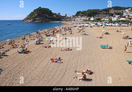 Vue panoramique sur mer et plage de Tossa de Mar Gérone Catalogne Catalogne Catalogne Costa Brava España Espagne Europe Banque D'Images