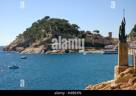 Vue panoramique sur mer et plage de Tossa de Mar Gérone Catalogne Catalogne Catalogne Costa Brava España Espagne Europe Banque D'Images