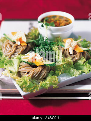 Portrait d'un plat de nouilles et de légumes Banque D'Images