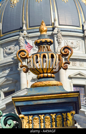 Close up of ornate gates à l'Hôtel de Ville à San Francisco California USA Banque D'Images