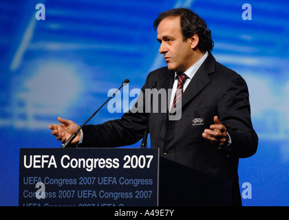 Michel Platini FRA nouveau président de l'UEFA au Congrès de l'UEFA 2007 à Düsseldorf en Allemagne Banque D'Images