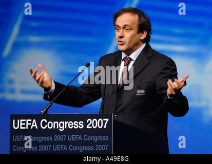 Michel Platini FRA nouveau président de l'UEFA au Congrès de l'UEFA 2007 à Düsseldorf en Allemagne Banque D'Images