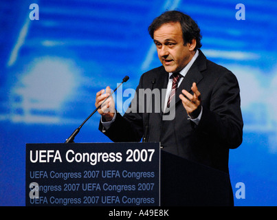 Michel Platini FRA nouveau président de l'UEFA au Congrès de l'UEFA 2007 à Düsseldorf en Allemagne Banque D'Images