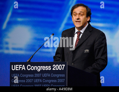 Michel Platini FRA nouveau président de l'UEFA au Congrès de l'UEFA 2007 à Düsseldorf en Allemagne Banque D'Images