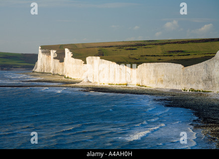 Afficher le long de la côte Ouest vers les Sept Soeurs Cuckmere Haven est dans la distance East Sussex UK Banque D'Images