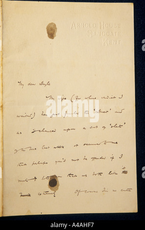 Les éléments de l'archive de Sir Arthur Conan Doyle - auteur une lettre de H G Wells Banque D'Images