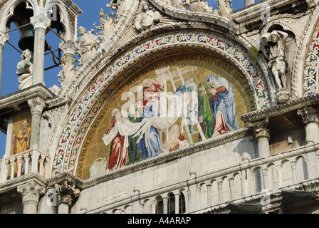 Détail sur la façade de la basílica di San Marco à Venise Banque D'Images