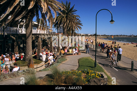 Salle à manger à l'extérieur, la plage de St Kilda, Melbourne, Port Phillip Bay, Victoria, Australie Banque D'Images