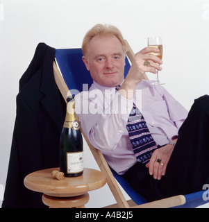 Bruce Jones acteur bénéficiant d'un champagne Banque D'Images