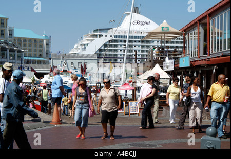 Complexe du front de mer. Les touristes. Cape Town Afrique du Sud RSA Banque D'Images