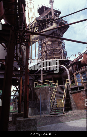 Sloss Furnaces National Historic Landmark Birmingham Alabama fours utilisés pour traiter le minerai de fer extrait dans le une fois Birming Banque D'Images