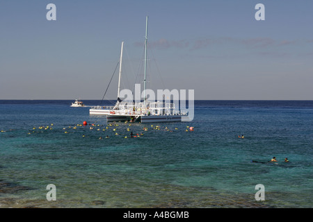 Plongée avec tuba dans la mer des Caraïbes Banque D'Images