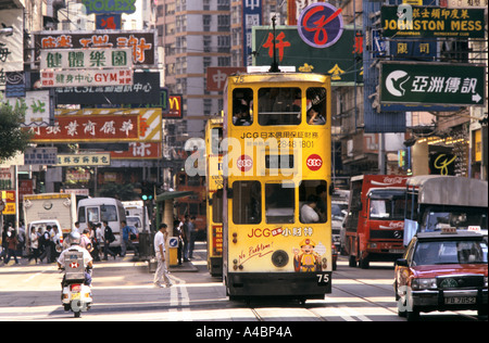 Les tramways font partie intégrante du système de transport dans de monde Hong Kong, Chine Banque D'Images