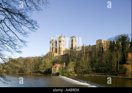 Cathédrale de Durham sur l'usure de la rivière Banque D'Images