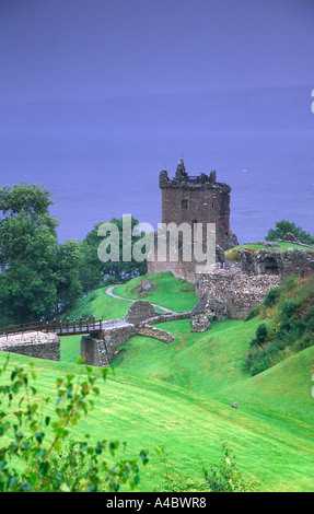 Le Château d'Urquhart Loch Ness Invernesshire Highlands Scotland UK Banque D'Images