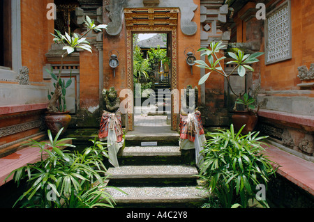 Au cour du Palais Royal d'Ubud, Bali, Indonésie Banque D'Images