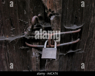 Cadenas rouillés Banque D'Images
