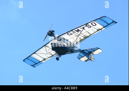 Ulm G OSJM survole l'Aérodrome de Popham Banque D'Images