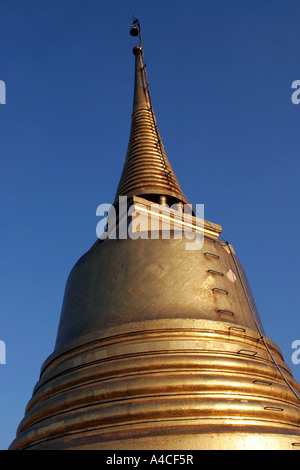 Stupa doré au Grand Palace Bangkok Thaïlande Banque D'Images