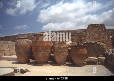 Pots d'huile d'olive Palais Minoen de Knossos Crète Grèce Europe Banque D'Images