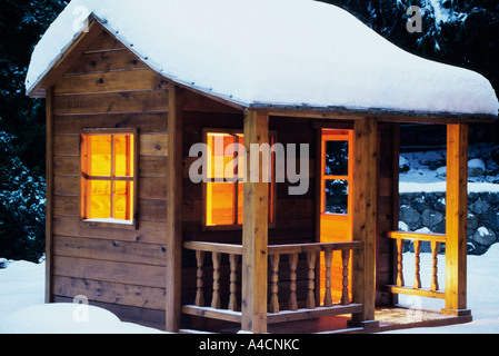 Childs palyhouse en hiver et de la neige Banque D'Images