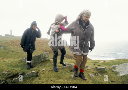 LUNDY ISLAND 1994 SMOKESTOP', 3 SMOKESTOPPERS AYANT UNE Ballade à travers la sombre mais belle île Banque D'Images