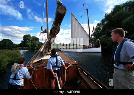 WHERRIES WHERRY VOILIERS VOILE Norfolk Broads VIEUX EN FAMILLE Banque D'Images