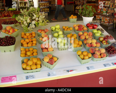 Stand de fruits, Keremeos, BC Canada Banque D'Images