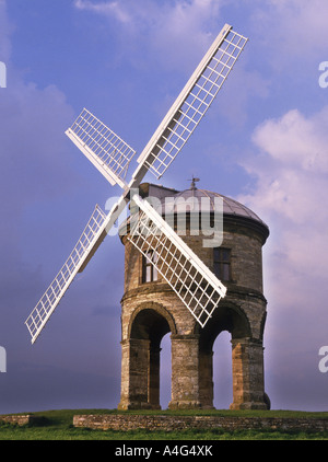 Le moulin construit en pierre à Chesterton dans le Warwickshire, en Angleterre. Banque D'Images