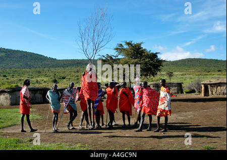 Sections locales de la village Masai Mara au Kenya. Banque D'Images