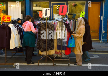 Lane market en cuir dans le centre de Londres, Angleterre, Royaume-Uni Banque D'Images