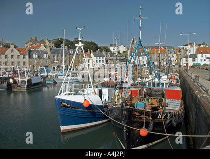 Bateaux de pêche dans le port, Pittenweem, Ecosse Banque D'Images