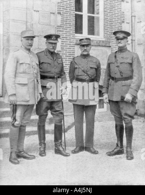 Les quatre commandants alliés, le château de Bombon, France, 1918. Artiste : Inconnu Banque D'Images