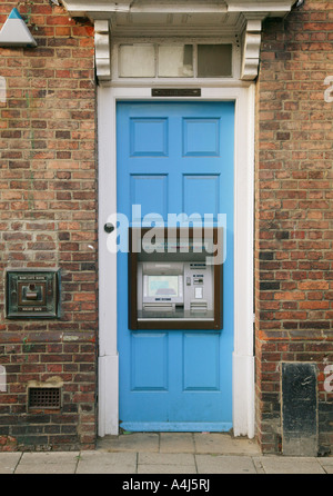 Cash Machine dans une porte de seigle central East Sussex UK Banque D'Images