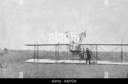 Un biplan écrasé dans un champ, la Première Guerre mondiale, France, 1915. Artiste : Inconnu Banque D'Images