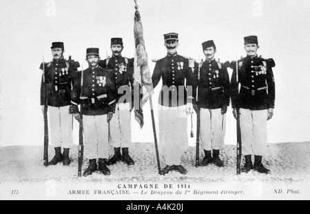 Le drapeau du 1 régiment de la Légion étrangère française, 1914. Artiste : Inconnu Banque D'Images