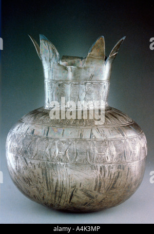 Silver vase grenade, à partir de la tombe de Toutankhamon, 14e siècle av. Artiste : Inconnu Banque D'Images