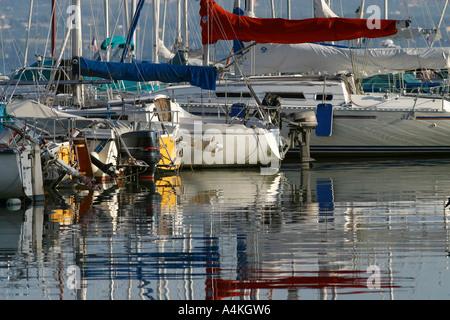 La Suisse, bateaux amarrés sur le Lac Léman Banque D'Images