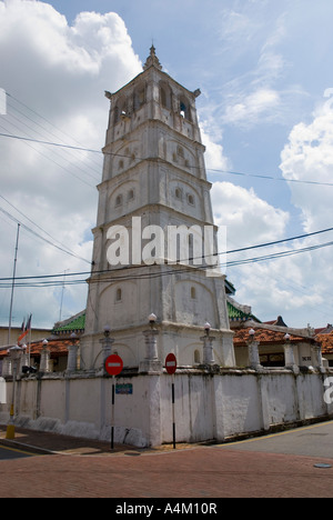 Tour de guet de minaret carré de la mosquée Kampung Kling sur Jalan Tukang EMAS également connu sous le nom de Harmony Street, dans Chinatown Malacca Banque D'Images